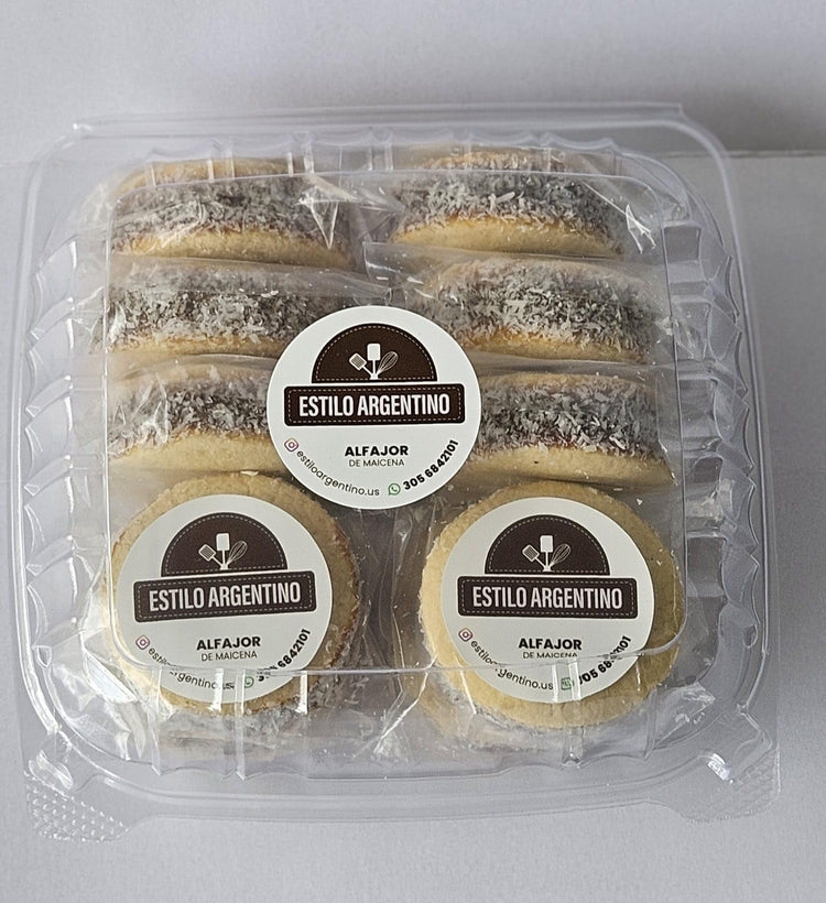 Alfajores Argentinos de Maicena/Argentines Milk Caramel Filled Cookie With Grated Coconut